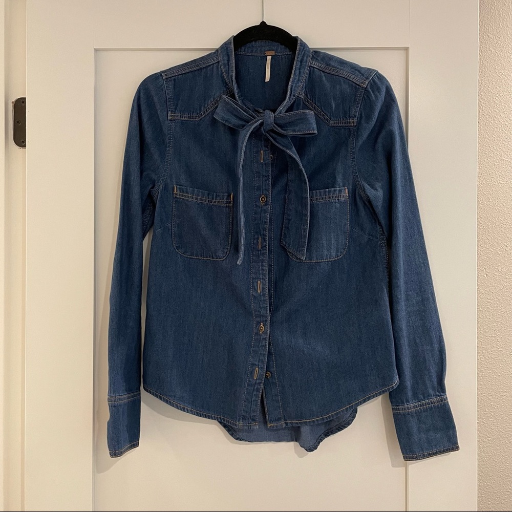 Free People, size XS bow tie denim shirt